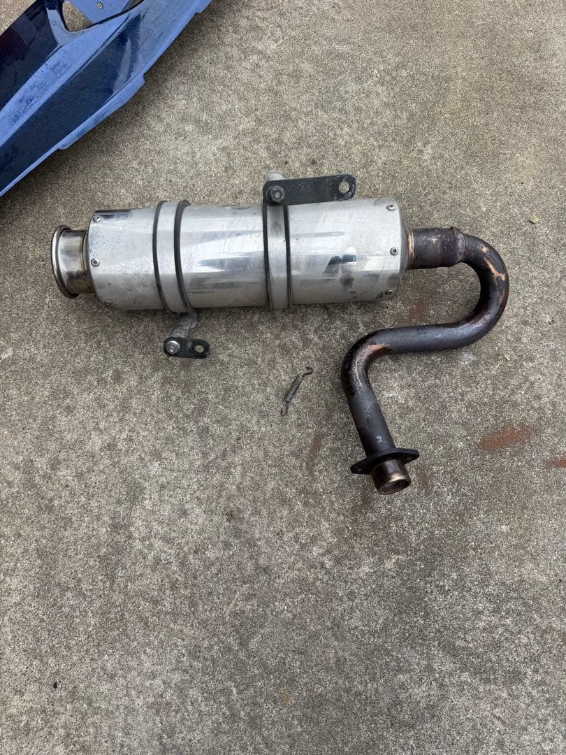 フュージョン　マフラー