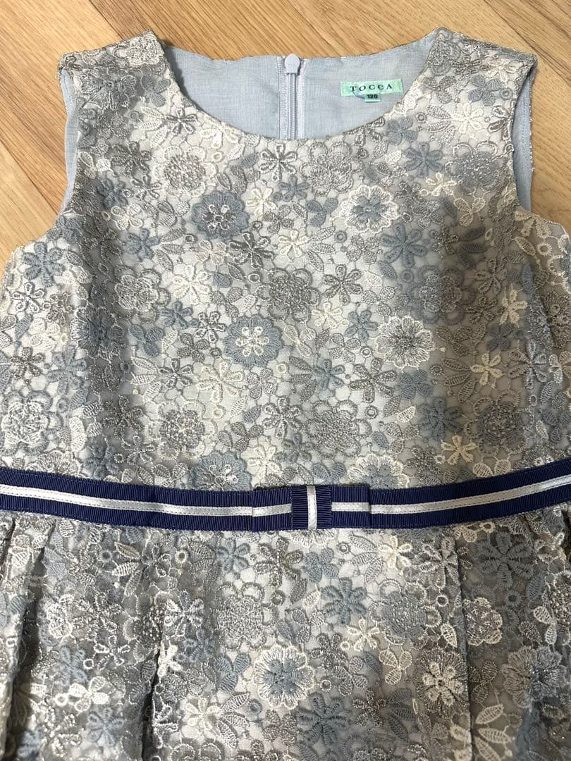 TOCCA キッズ　花柄レースワンピース　ブルー　グレー　ラメ糸　120