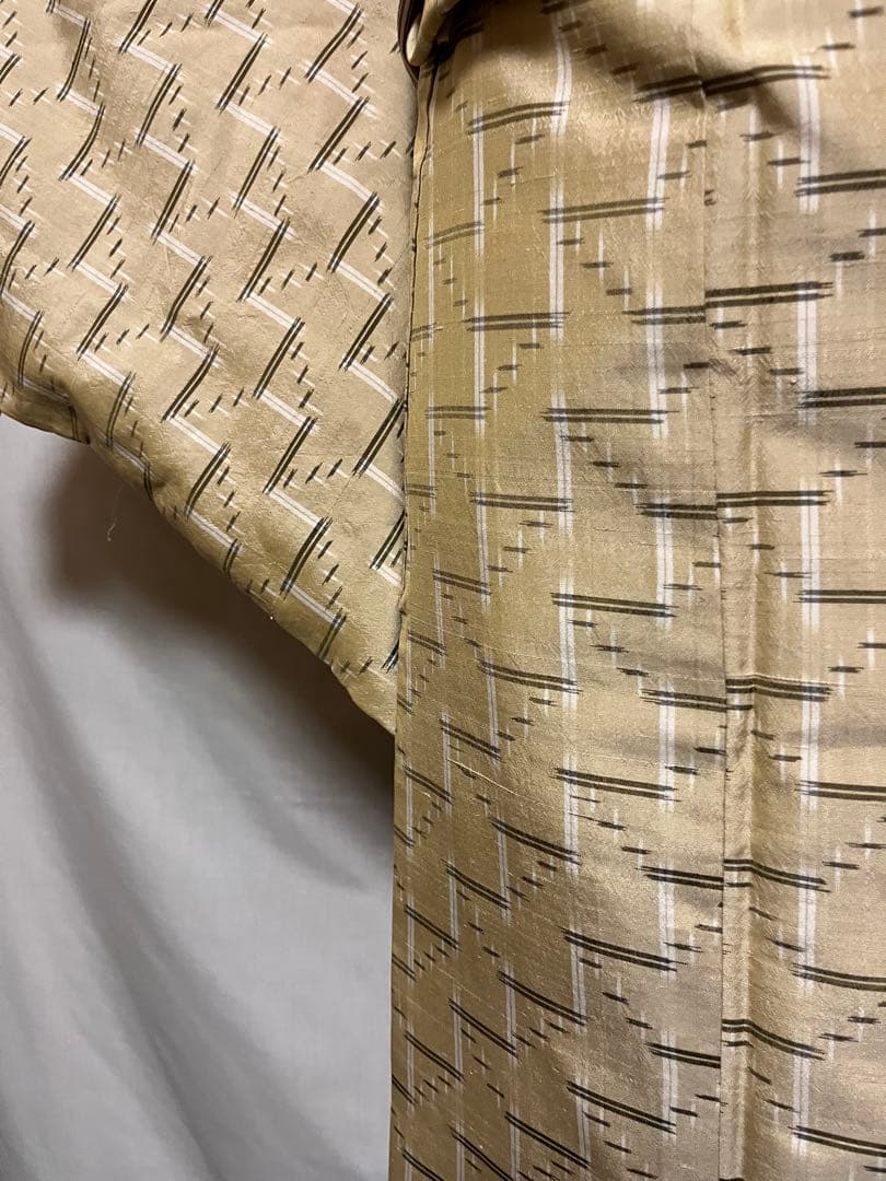 【超絶逸品】⭐️沖縄県伝統工芸品⭐️【琉球絣】⭐️天然染料⭐️総絣⭐️手引真綿⭐️紬⭐️着物