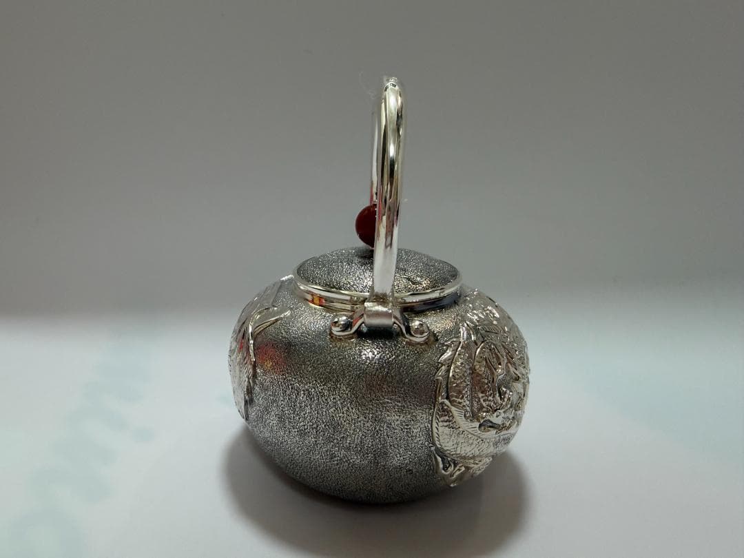 純銀製 龍虎図彫 赤玉摘み 急須 銀瓶 煎茶道具