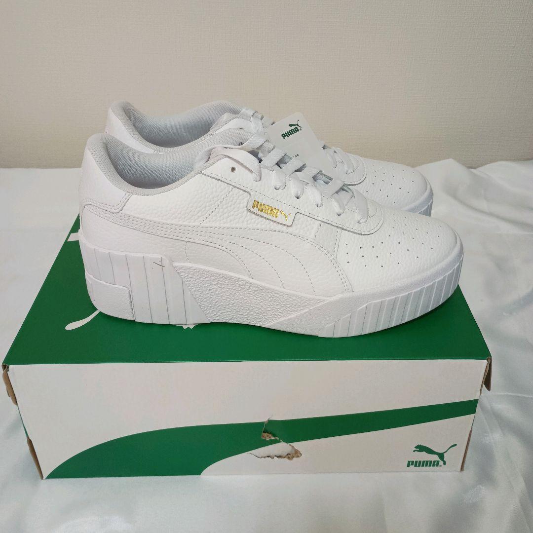 坂本凜愛 新品　PUMA プーマ CALI WEDGE WNS スニーカー