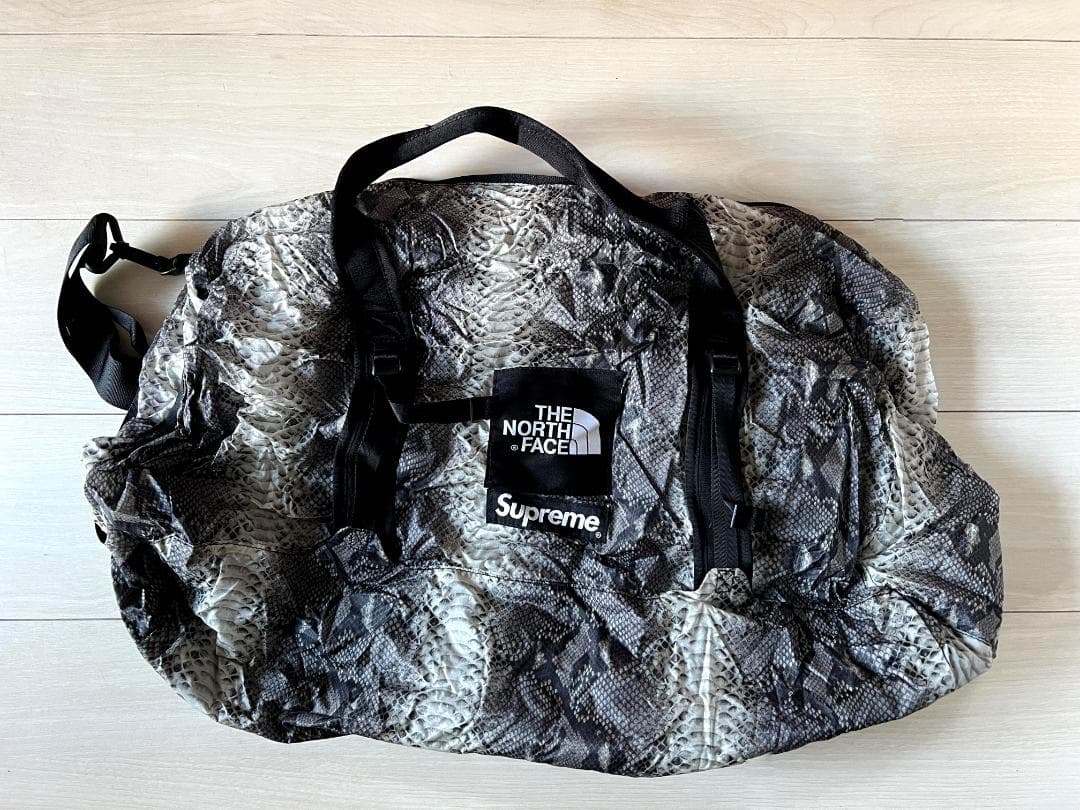 Supreme シュプリーム The North Face スネーク バッグ