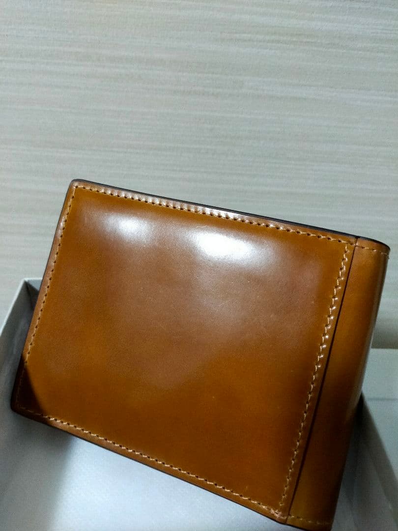 【新品】ロカド　シェルコードバン 二つ折り財布　最高級 イタリア馬革　小銭入付き