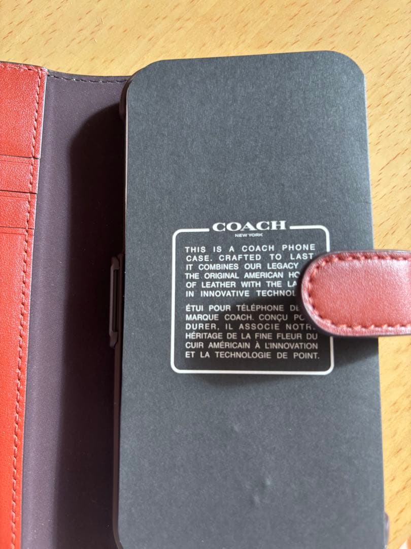 COACH iPhone SE (2022) 手帳型ケース