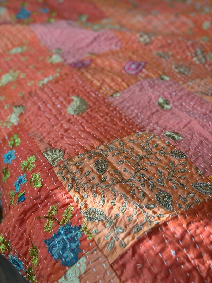 ラリーキルト　インド刺繍　カンタキルト　ヴィンテージ　パッチワーク　マルチカバー