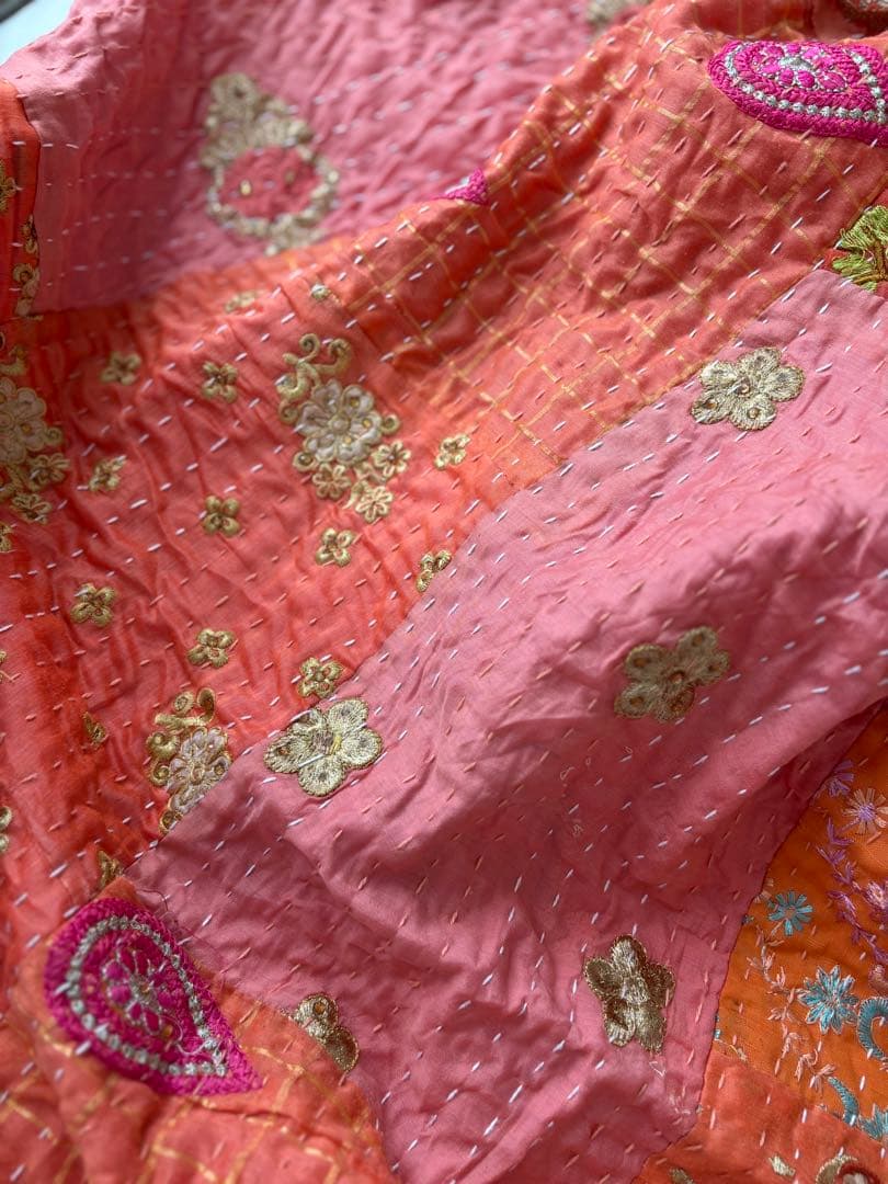 ラリーキルト　インド刺繍　カンタキルト　ヴィンテージ　パッチワーク　マルチカバー