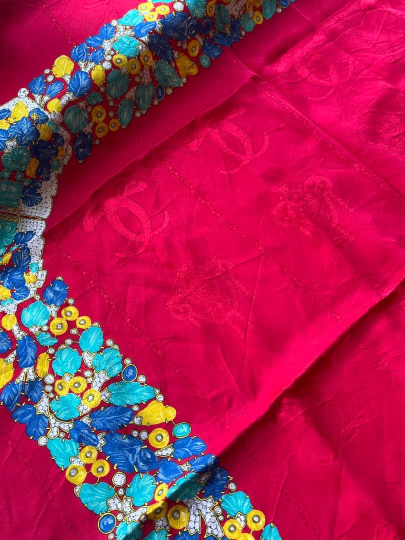 【新品未使用】Cartier シルク100% スカーフ 赤 ジュエリー柄