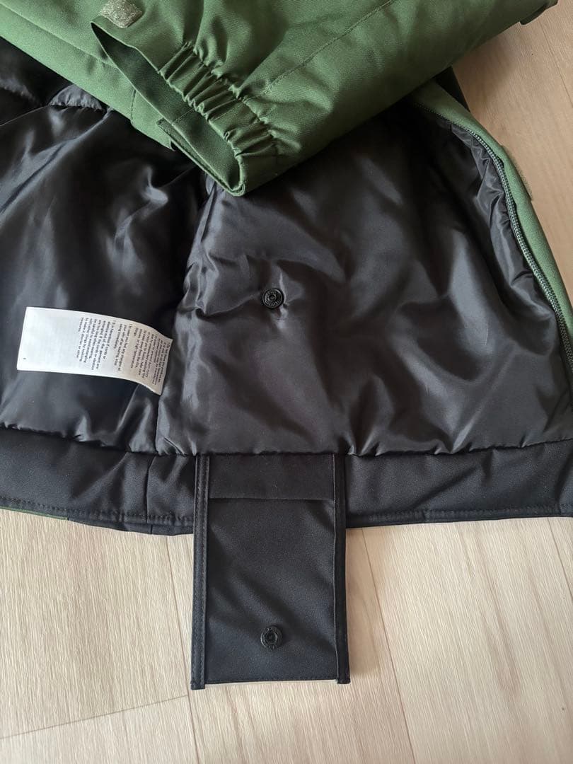 Phenix キッズスキーウェア160㎝ブラック✖️オリーブグリーンサイズ調節可能