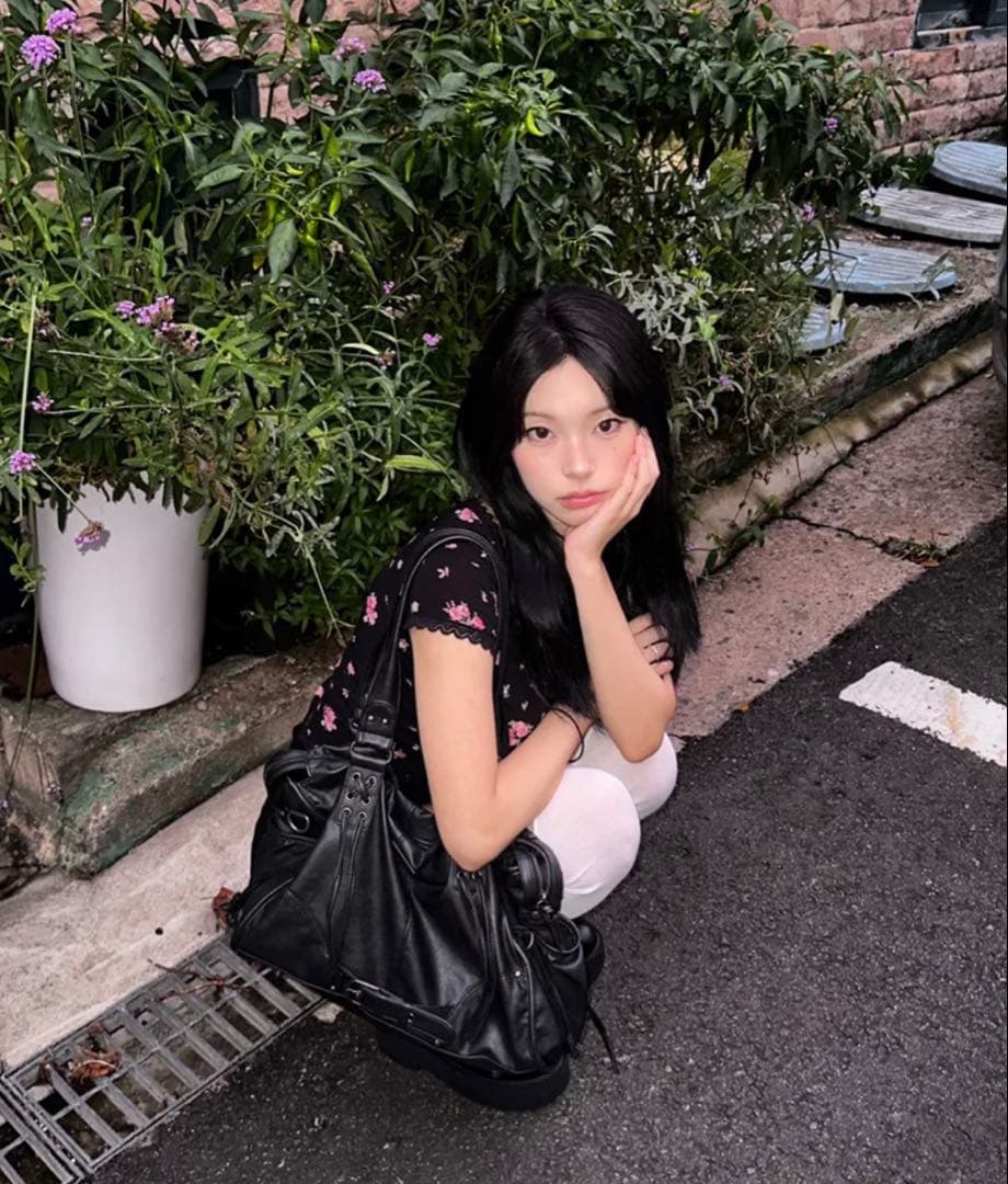 バッグ Belted Washed Leather Bag black y2k