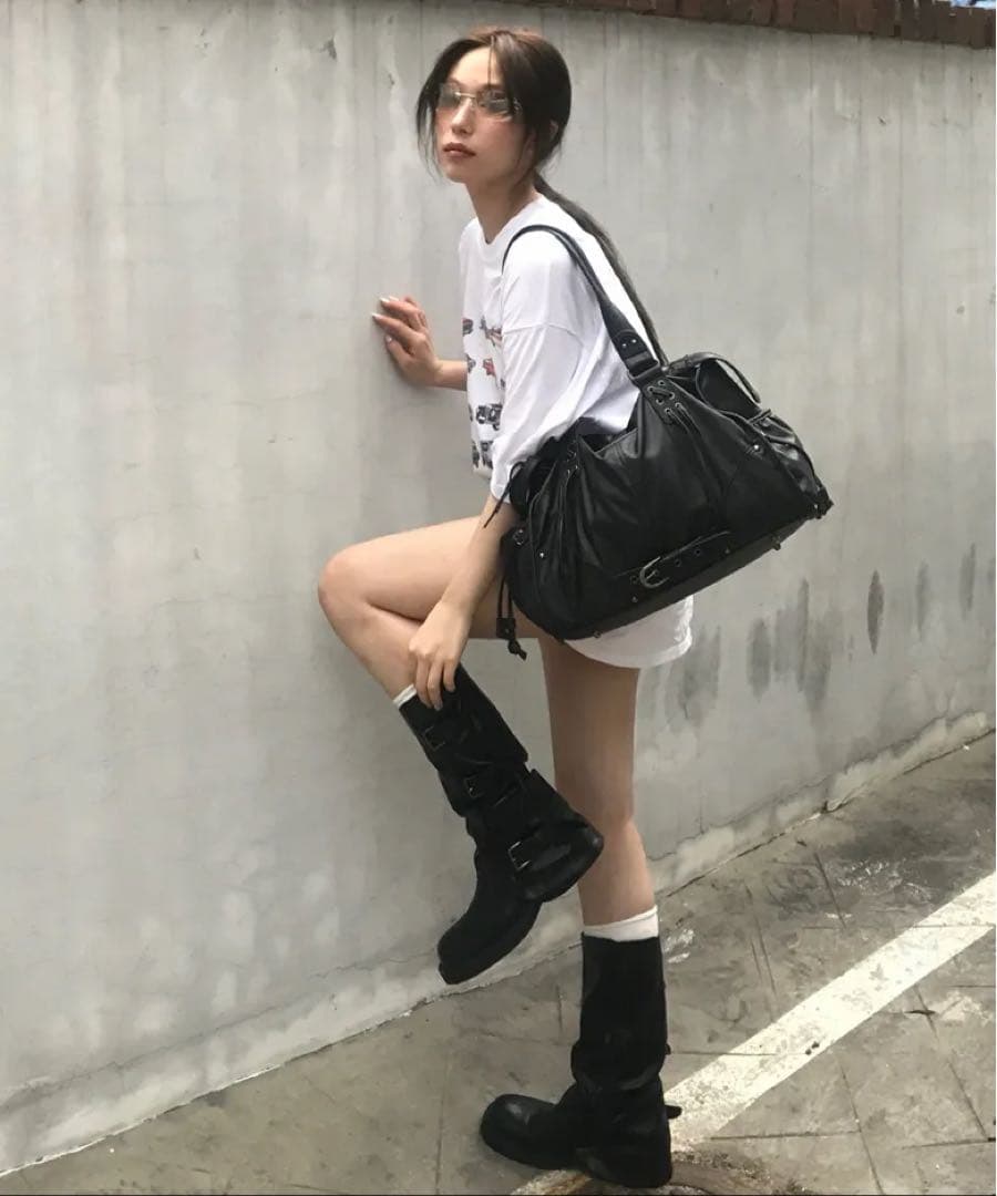 バッグ Belted Washed Leather Bag black y2k