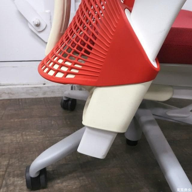 ハーマンミラー　セイルチェア　前傾、肘置有　レッド