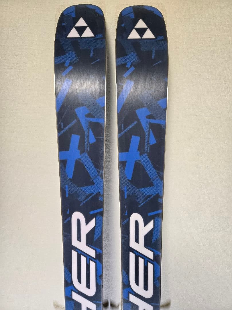 新品同様FISCHER NIGHTSTICK 97 170cm金具付24-25型