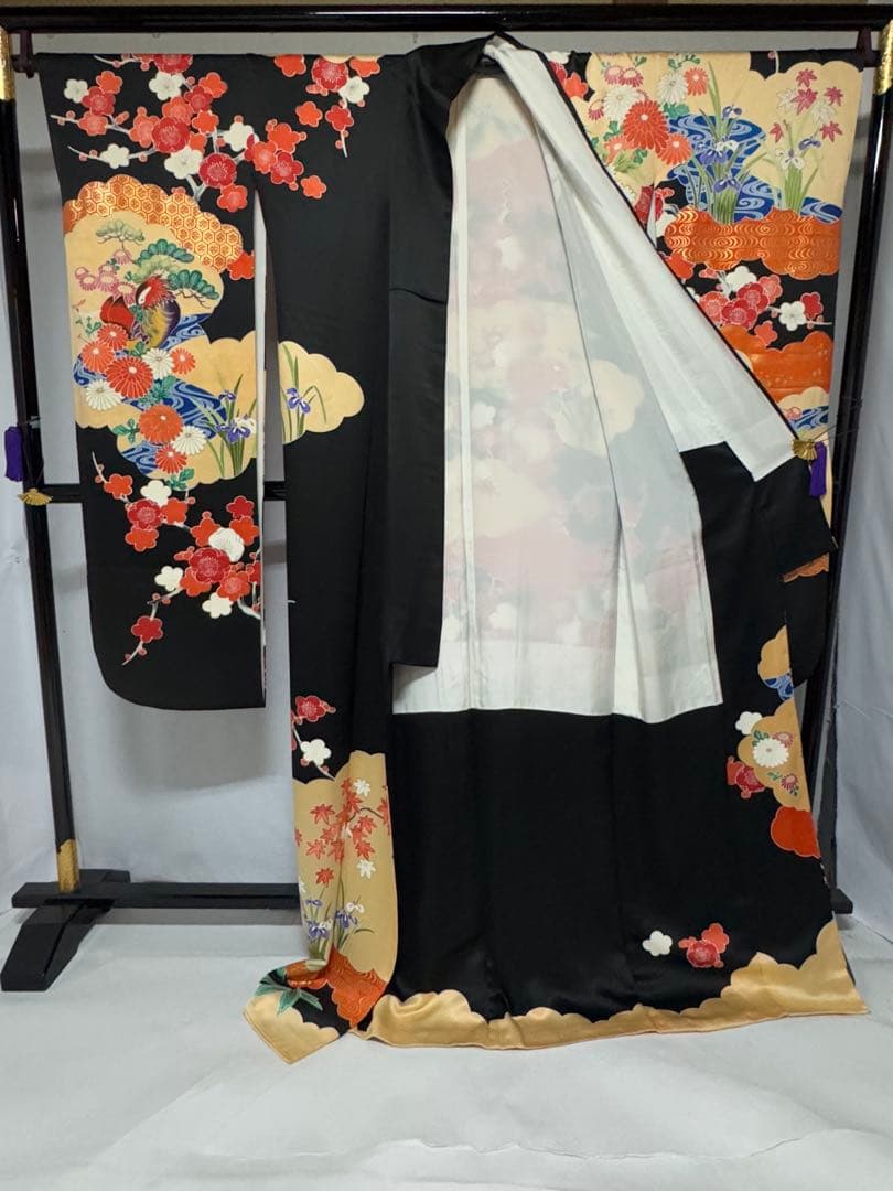 [美品] 高身長　振袖　黒　古典柄　松竹梅　駒刺繍　成人式　卒業式　礼装　結婚式