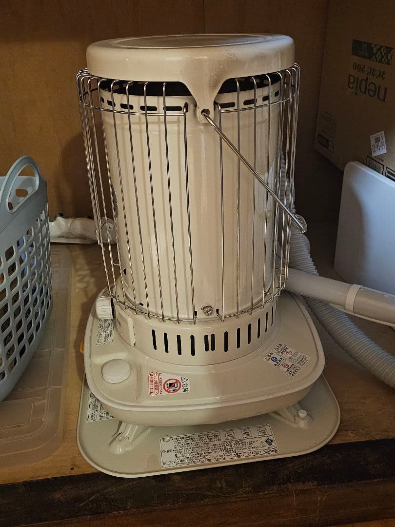 ゆうさまほぼ新品石油SL-6623 ホワイトストーブ 650W