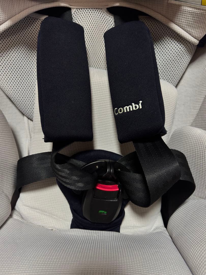 combi クルームーヴスマート　isofix エッグクッション