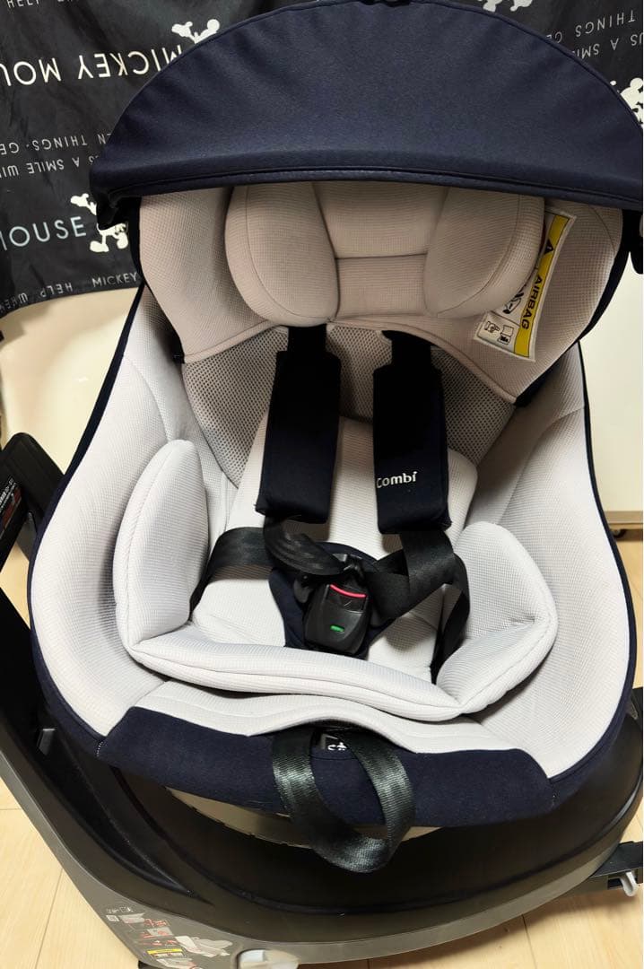 combi クルームーヴスマート　isofix エッグクッション