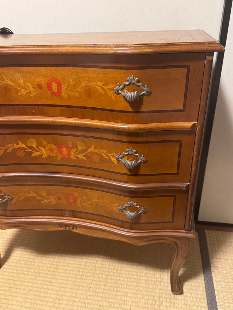 イタリア製3段チェスト 象嵌 猫脚 アンティーク