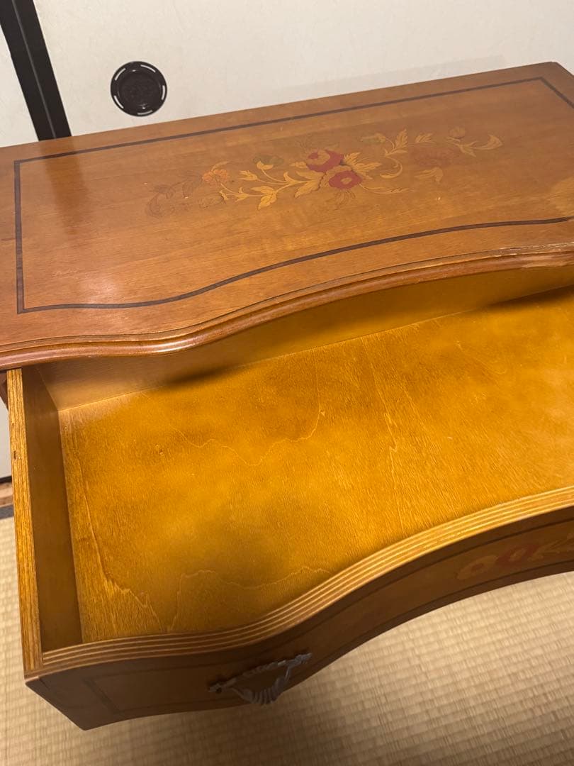 イタリア製3段チェスト 象嵌 猫脚 アンティーク