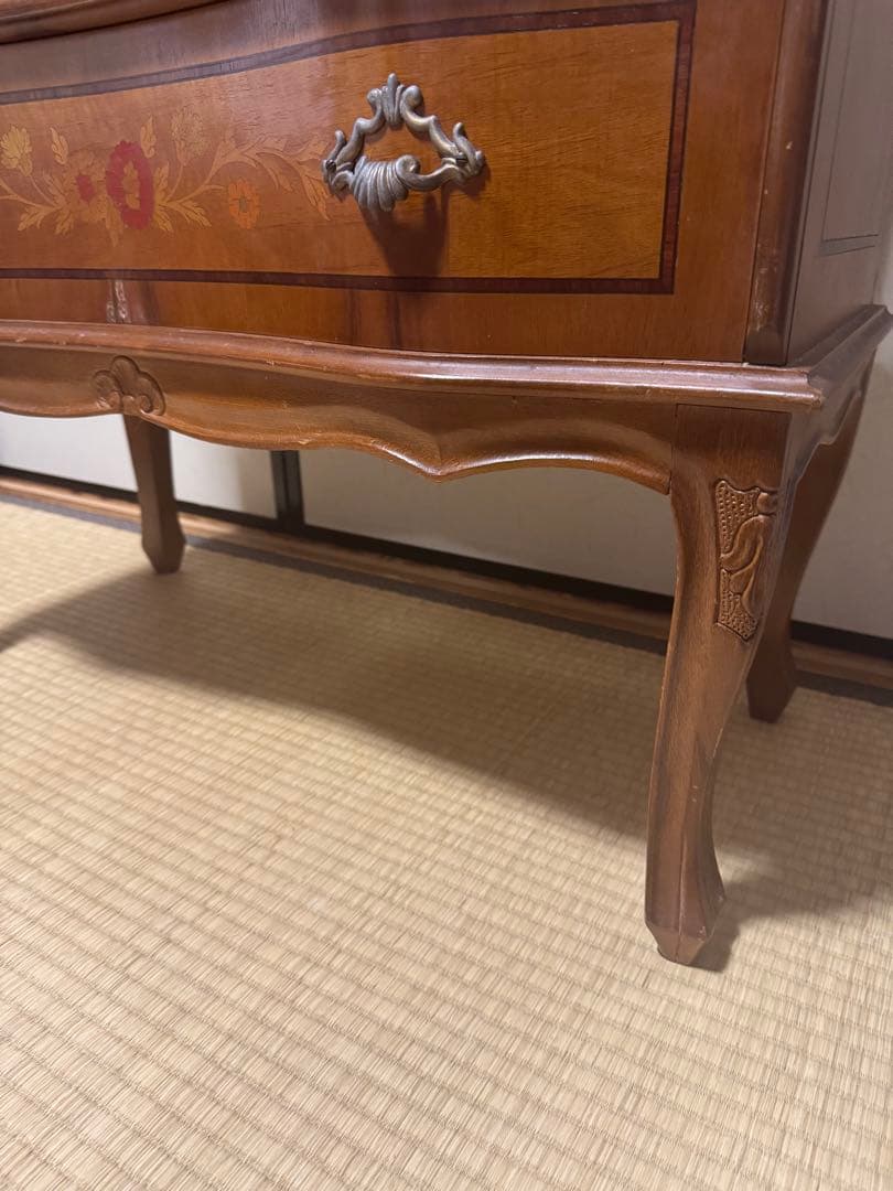 イタリア製3段チェスト 象嵌 猫脚 アンティーク