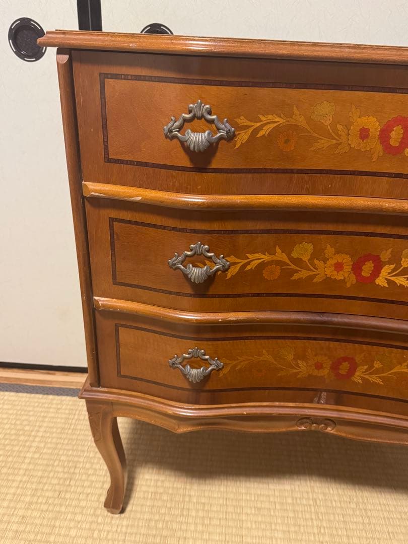 イタリア製3段チェスト 象嵌 猫脚 アンティーク