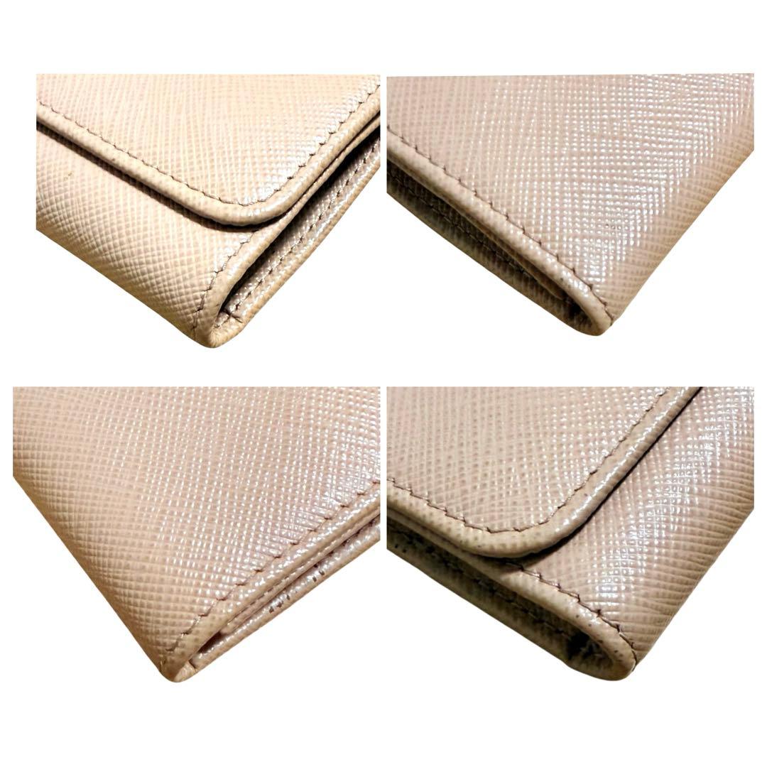 【美品】プラダ　ロゴ　サフィアーノ　4連キーケース　 キーリング