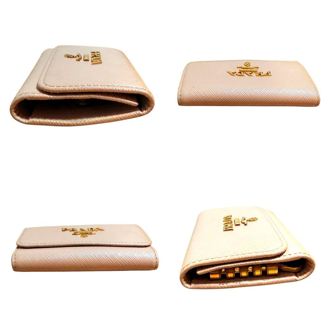 【美品】プラダ　ロゴ　サフィアーノ　4連キーケース　 キーリング