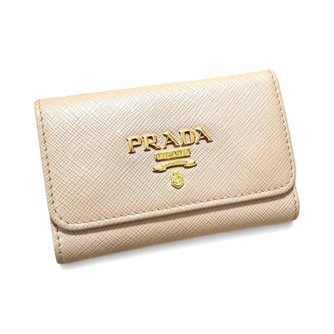 【美品】プラダ　ロゴ　サフィアーノ　4連キーケース　 キーリング