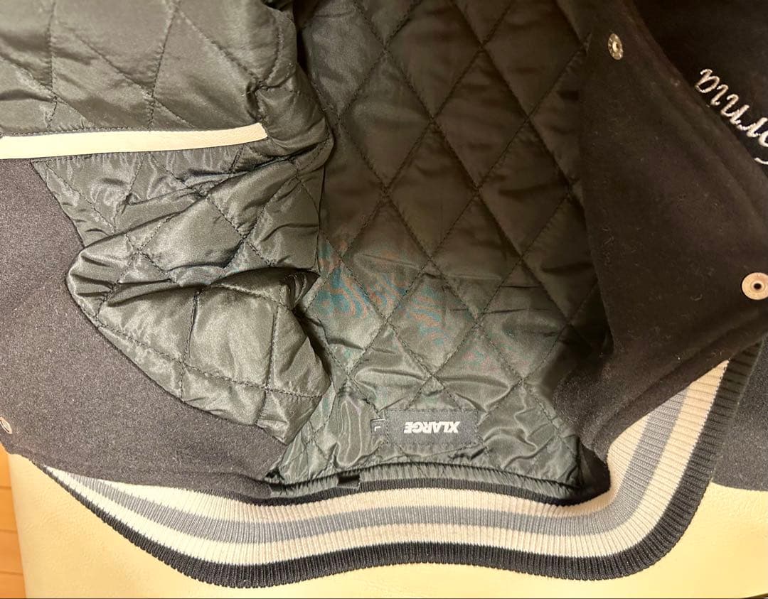 【大幅値下げ】XLARGE スタジャン ブラック/ホワイト