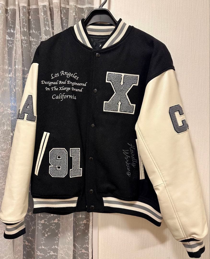 【大幅値下げ】XLARGE スタジャン ブラック/ホワイト