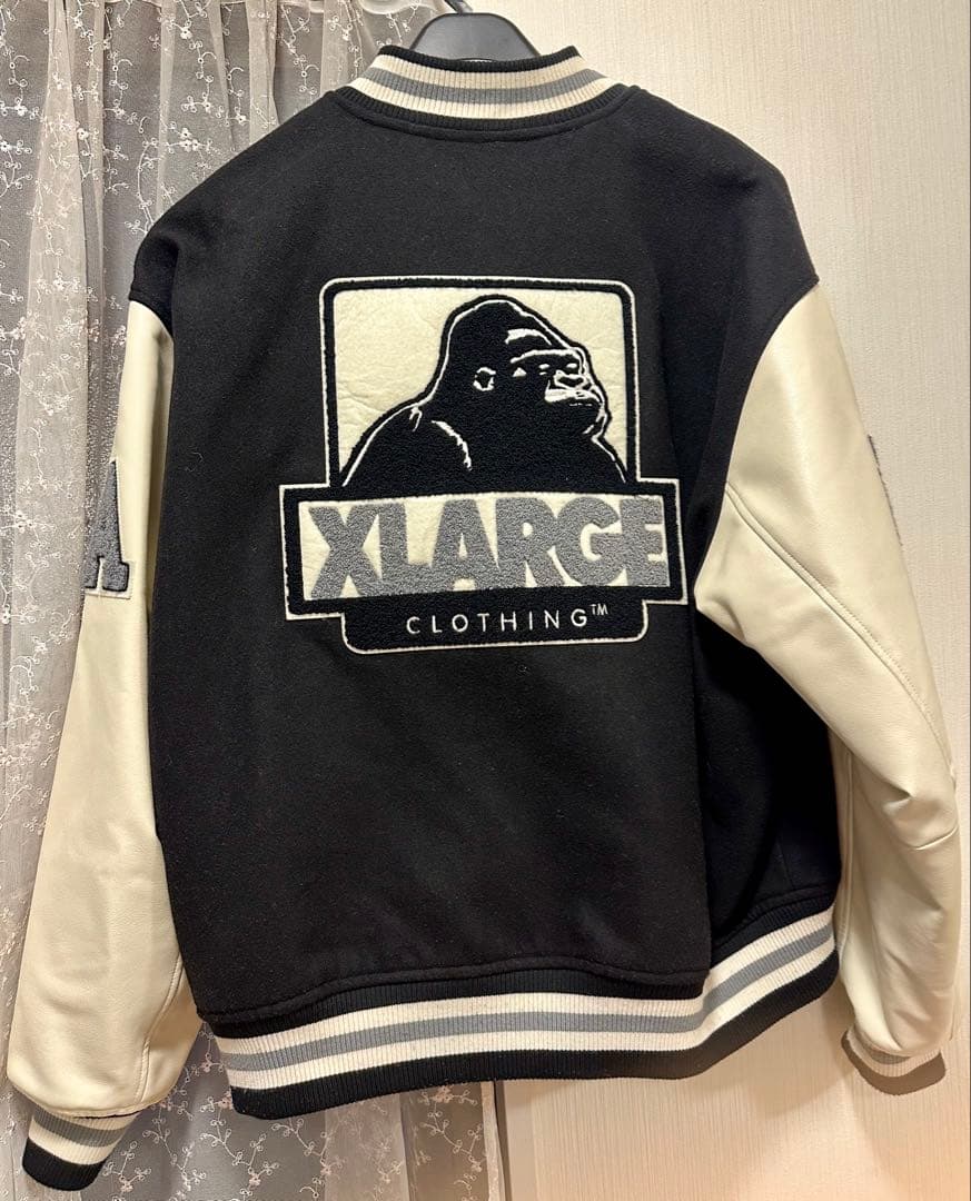 【大幅値下げ】XLARGE スタジャン ブラック/ホワイト