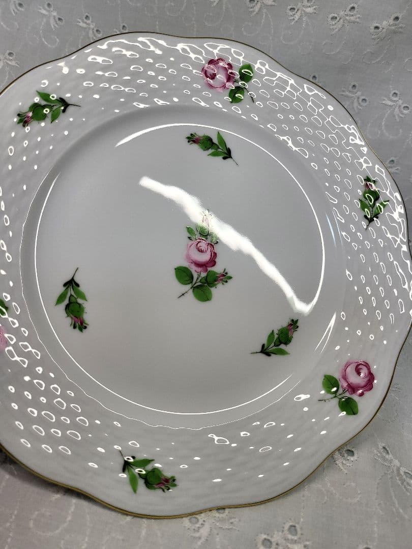 可愛い✴️ヘレンド プティットローズ プレート 19cm 皿 ピンク 薔薇 バラ