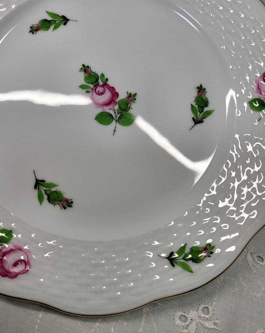 可愛い✴️ヘレンド プティットローズ プレート 19cm 皿 ピンク 薔薇 バラ