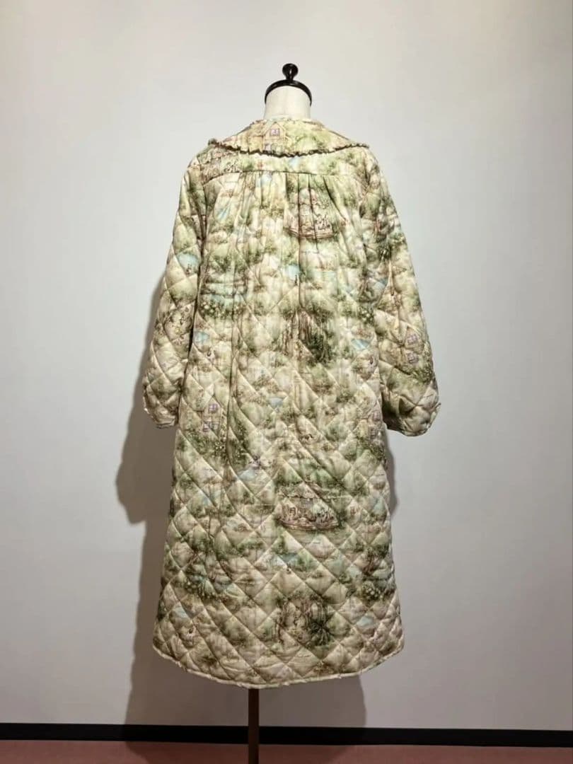 yukiemon フランシュリッペ パールボタン カルーセルキルトコート