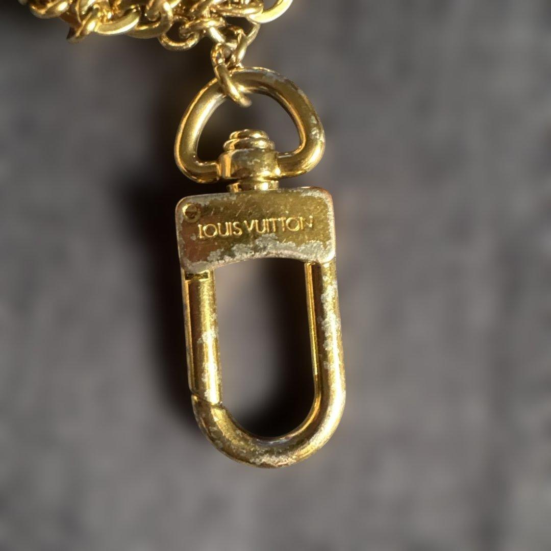 Louis Vuitton フラワー型キーホルダー ピンク