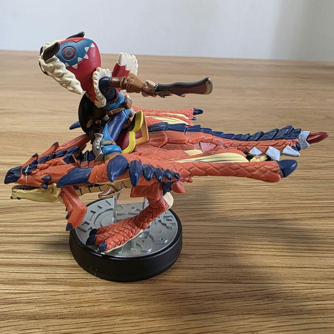 モンスターハンター amiibo アミーボ 隻眼のリオレウス＆ライダー 男の子