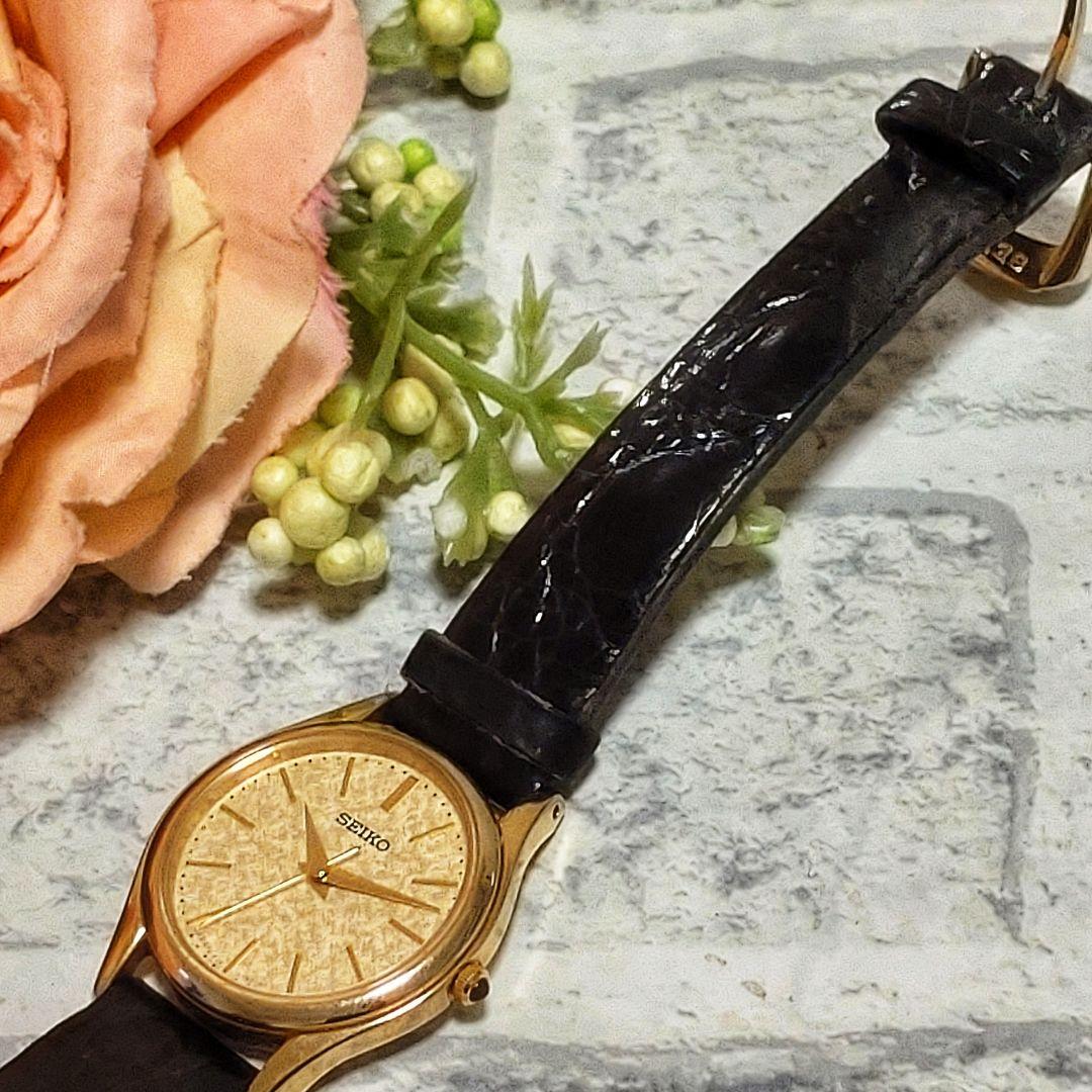 稼働品　SEIKO　セイコー　レディース腕時計　ゴールド文字盤　純正ベルト