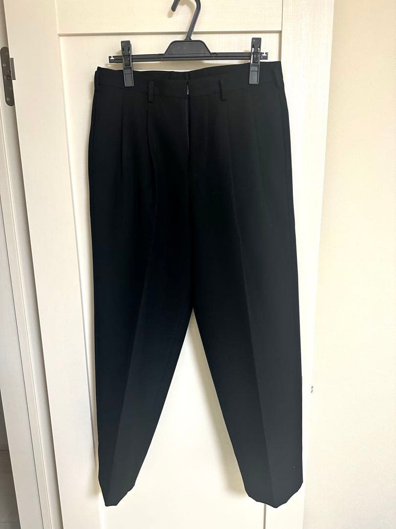 週末限定　HEUGN \"e\" 2 PLEATED TROUSERS