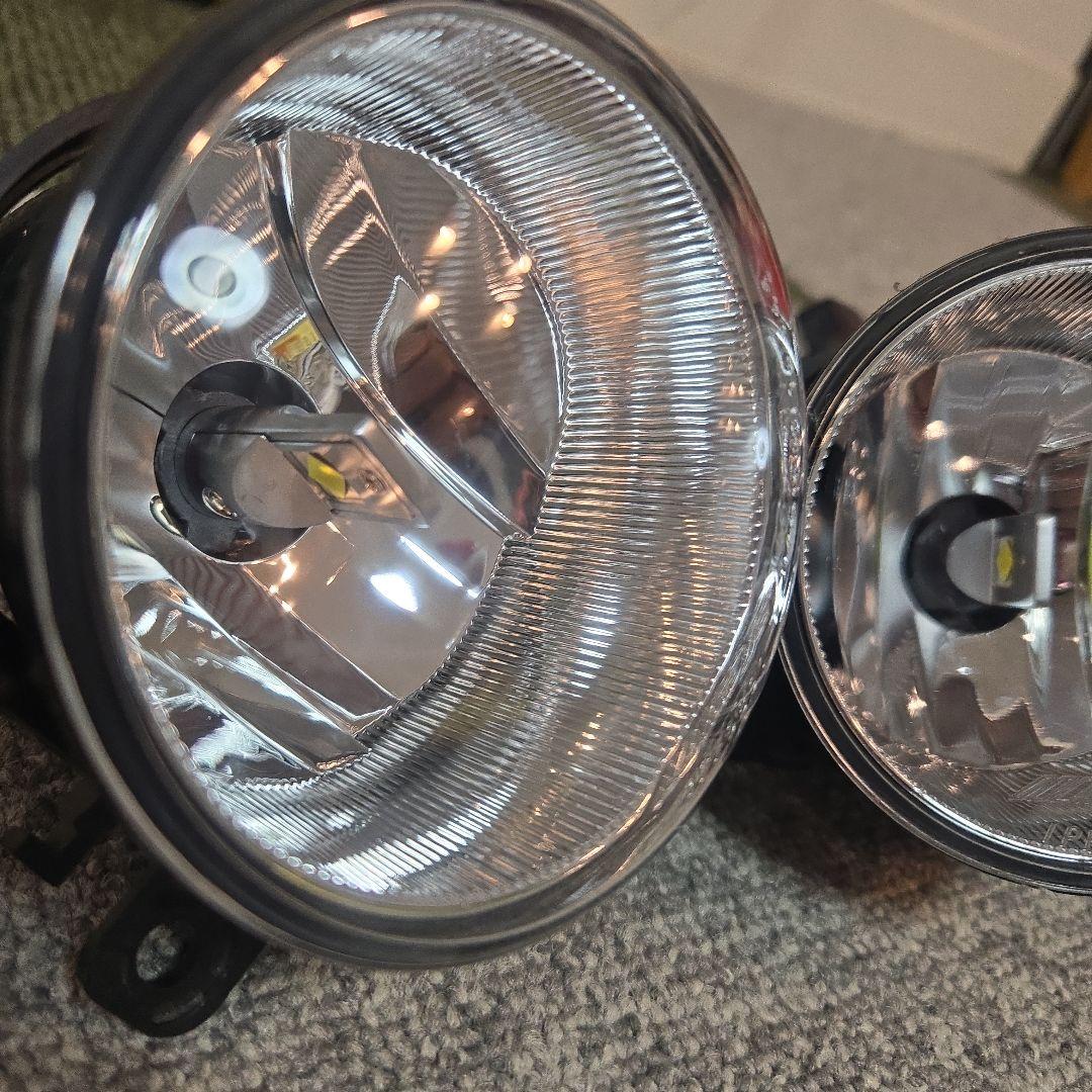 後期デリカD5　IPF製フォグクリアー101FL　ロイヤルガードバルブ付き