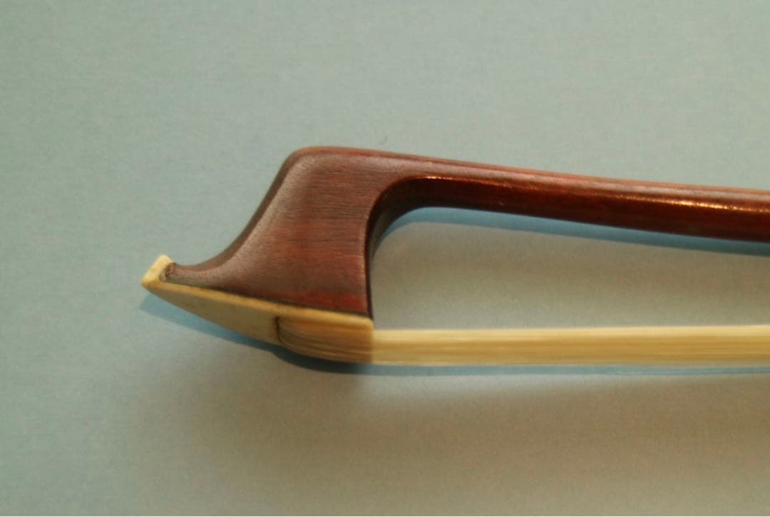 T SUGITO バイオリン弓 4/4