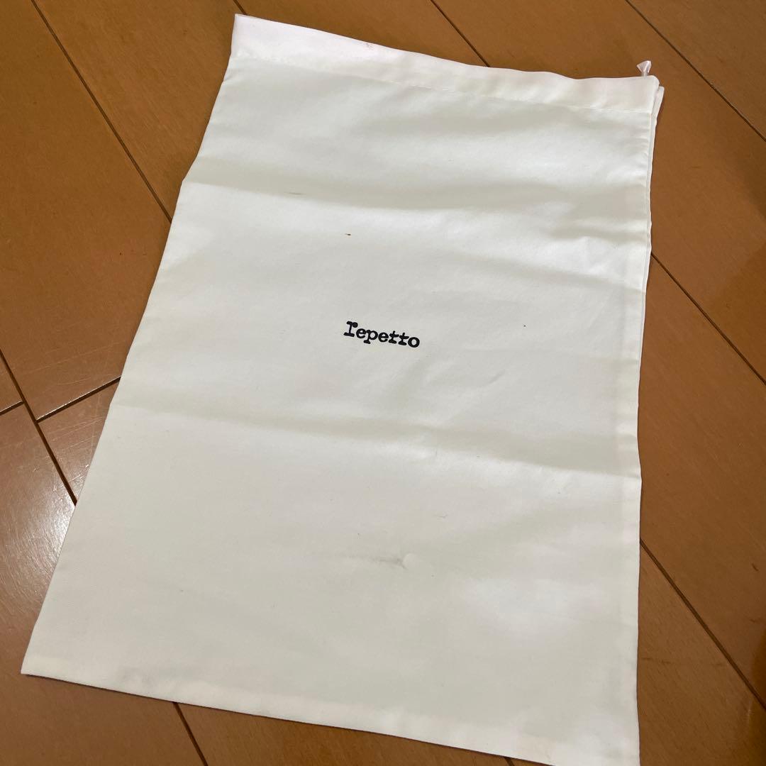 大人気　repetto かわいい赤