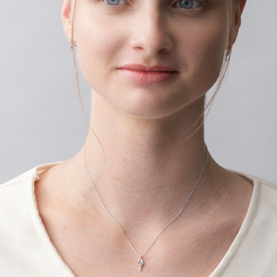 スタージュエリー　K10 WG　ブルートパーズ　ダイヤモンド　しずく　ネックレス