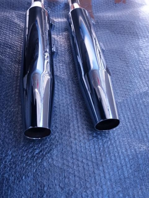 ハーレー　スポーツスター　北米純正マフラー　12mmパンチアウト　スリップオン