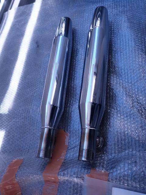 ハーレー　スポーツスター　北米純正マフラー　12mmパンチアウト　スリップオン