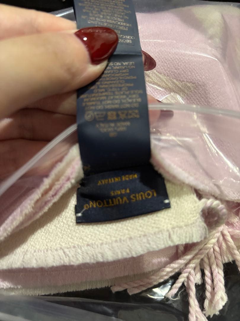 LOUIS VUITTON ロゴ入りマフラー ピンク/ホワイト