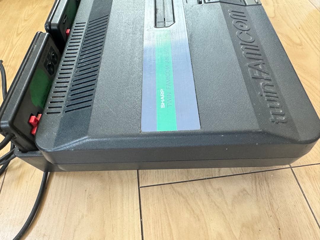 ジャンク品　ツインファミコン後期型　本体のみ