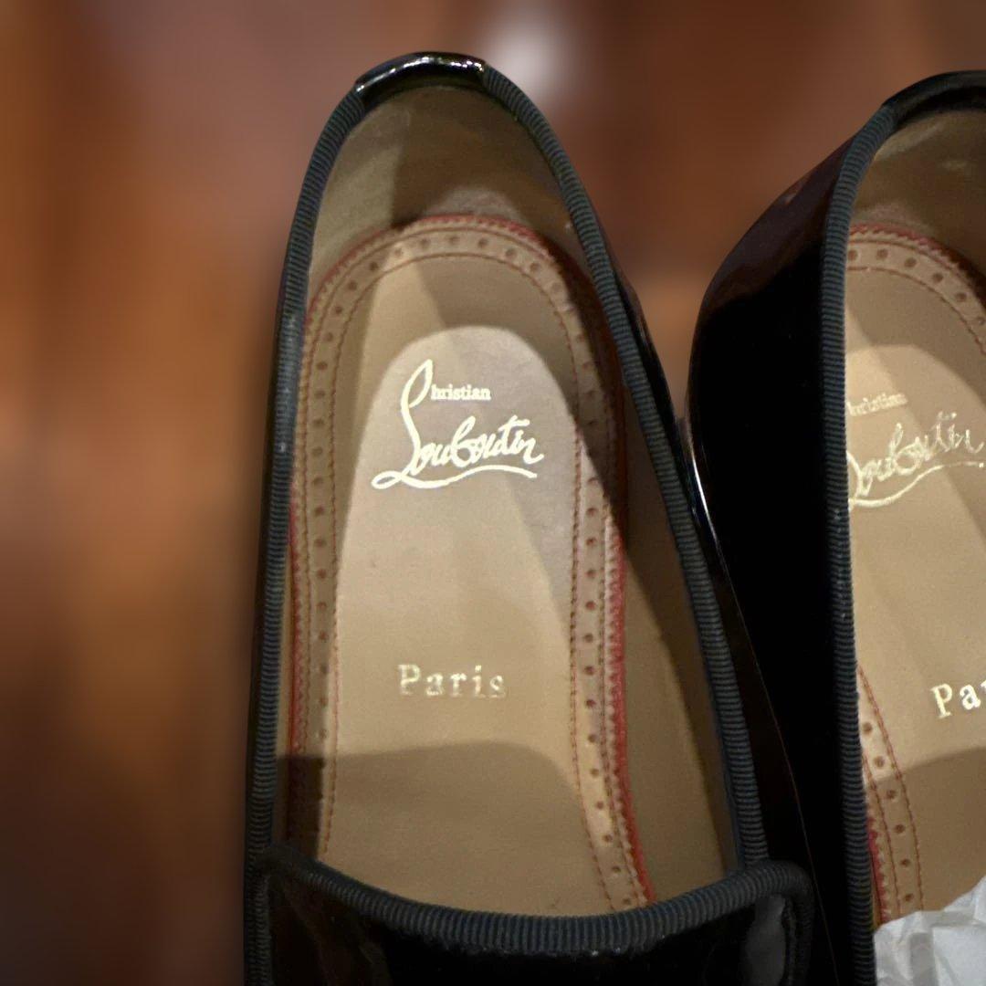 サイズ41 1/2 クリスチャンルブタン エナメルローファー 黒