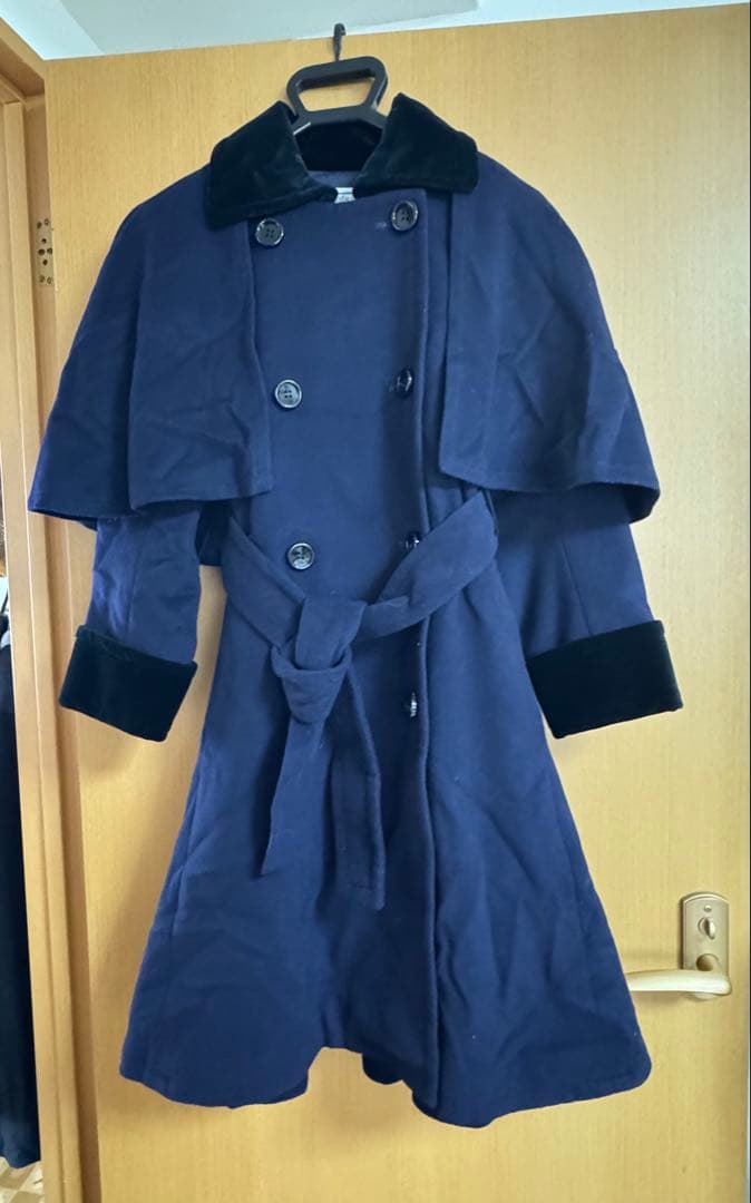 石原タイコ　ケープ付きロングコート（メーテル風）