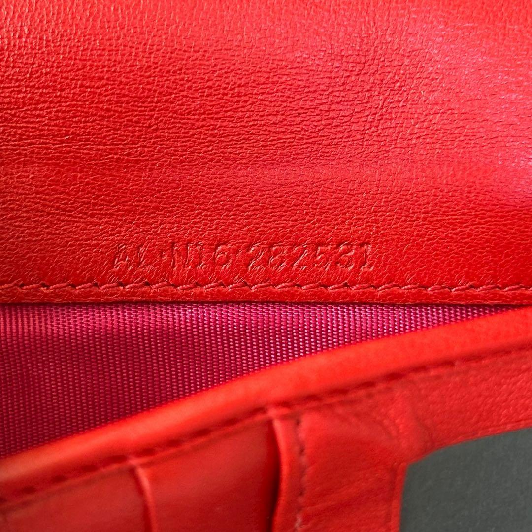 希少✨BVLGARI ビーゼロワン　サフィアーノレザー　二つ折り長財布　ピンク