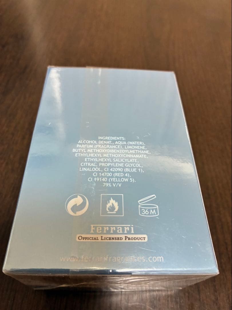 新品香水　フェラーリ　ライトエッセンス　75ml