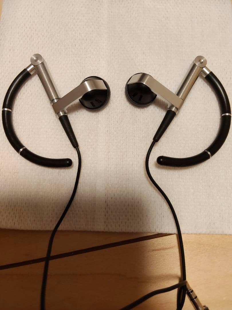 B&O Bang & Olufsen Earphones A8 イヤホン